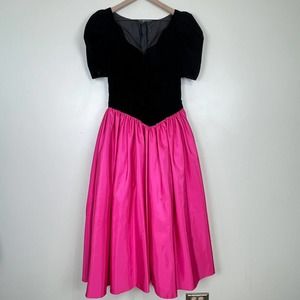 Vintage 80s Black Velvet and Pink Formal Puff Sleeve Long Gown Women's Size 9/10